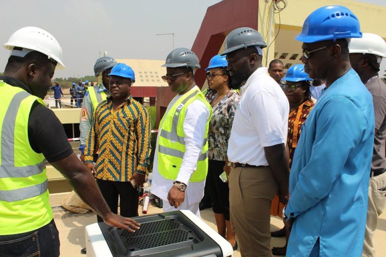 Energy Minister Inspects 912kWp Solar Power under Construction At Jubilee House