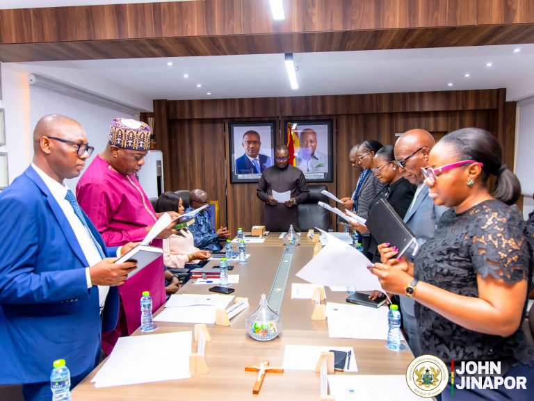 Energy Minister inaugurates New Energy Commission Board